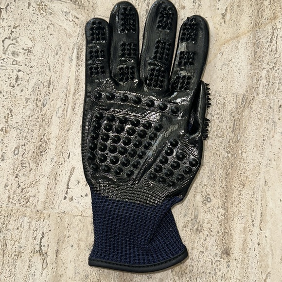 PET GROOMING GLOVES Dogs, cats, short/long fur or other pets ONE SIZE FITS MOST - Picture 3 of 11